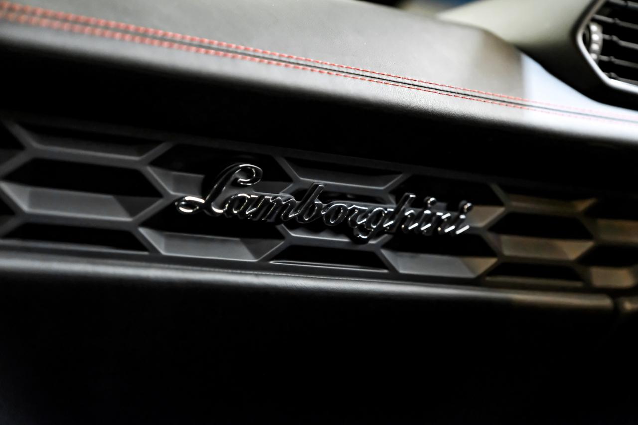Lamborghini Huracan photo 39