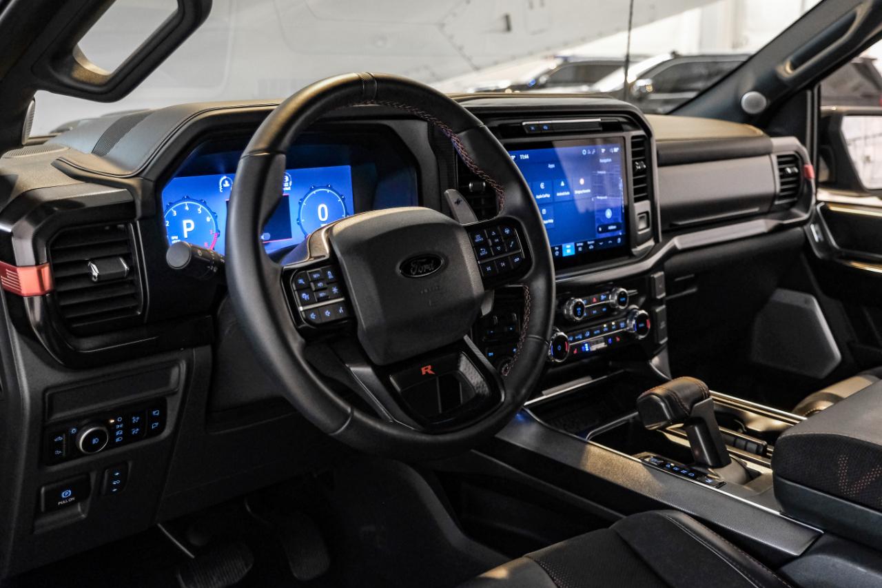 Ford F-150 photo 3