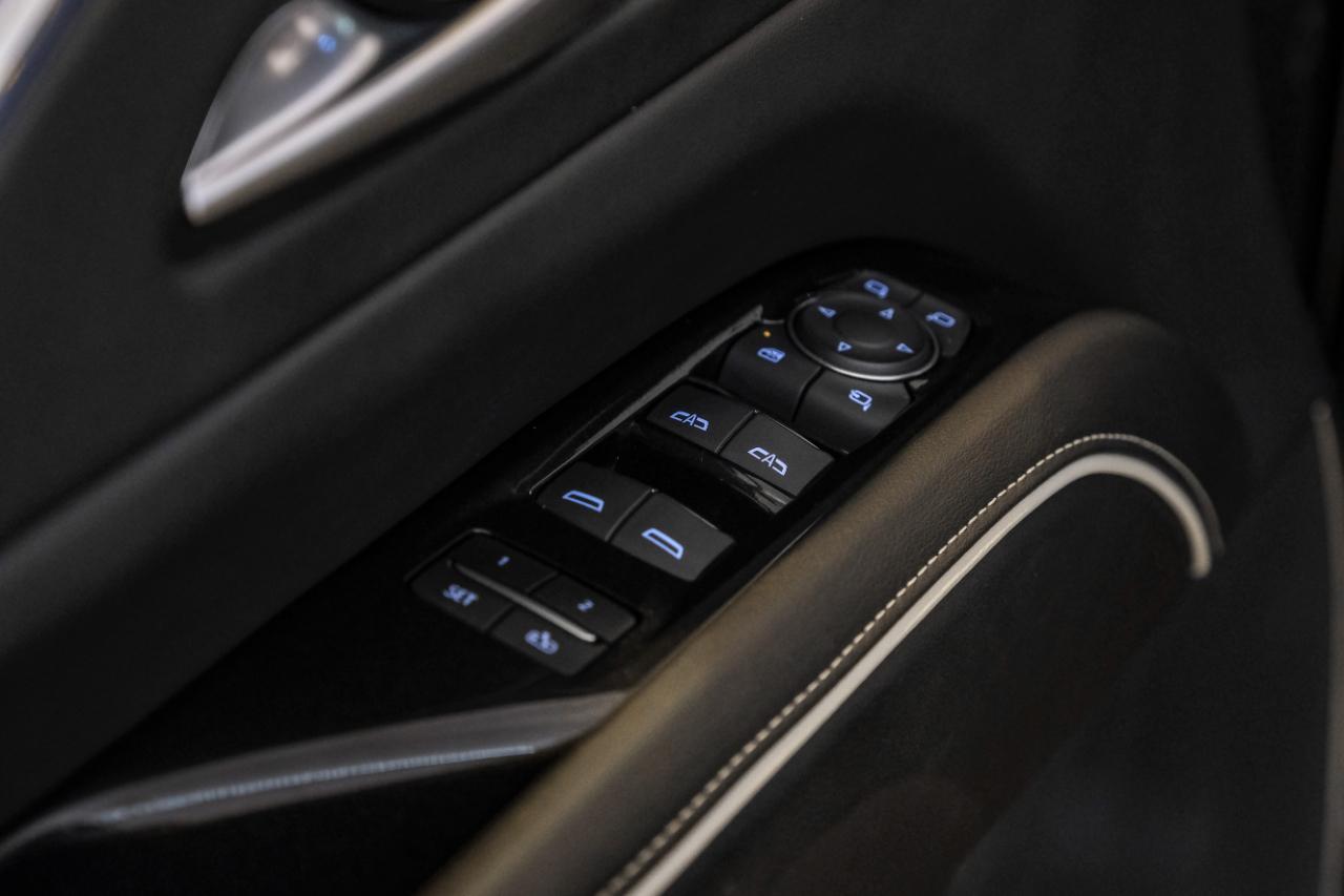 Cadillac Escalade photo 40