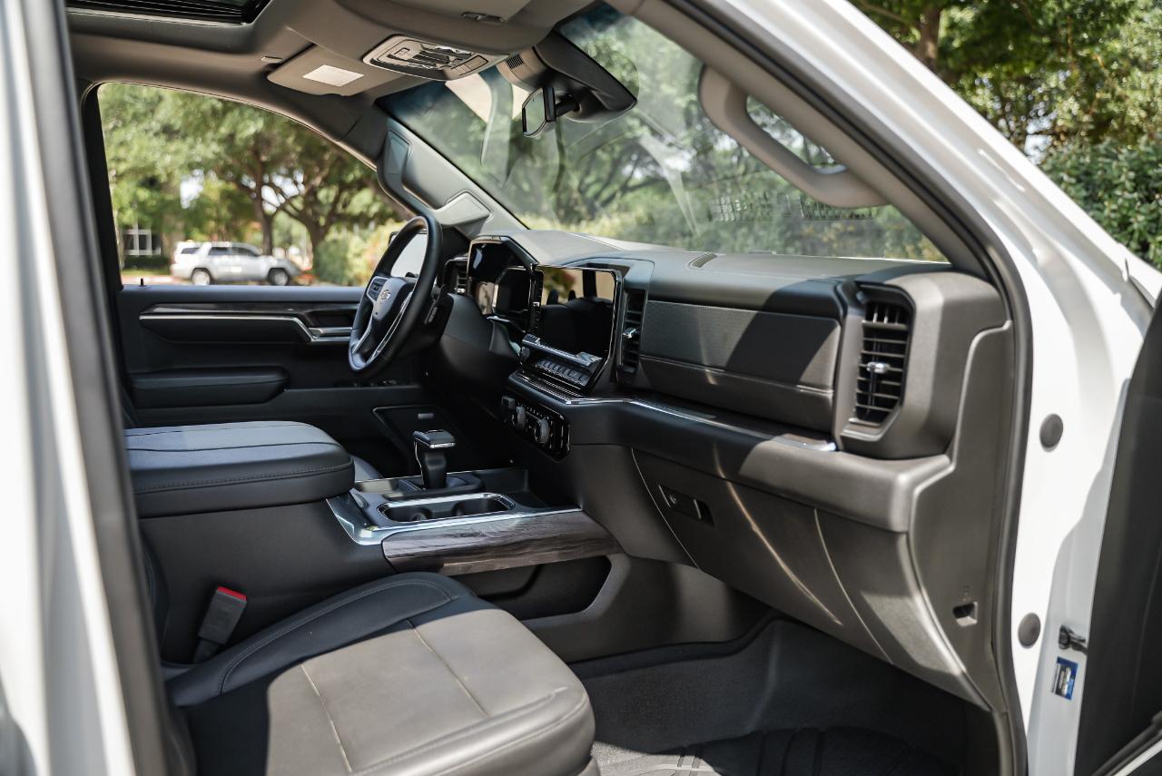 Chevrolet Silverado photo 22
