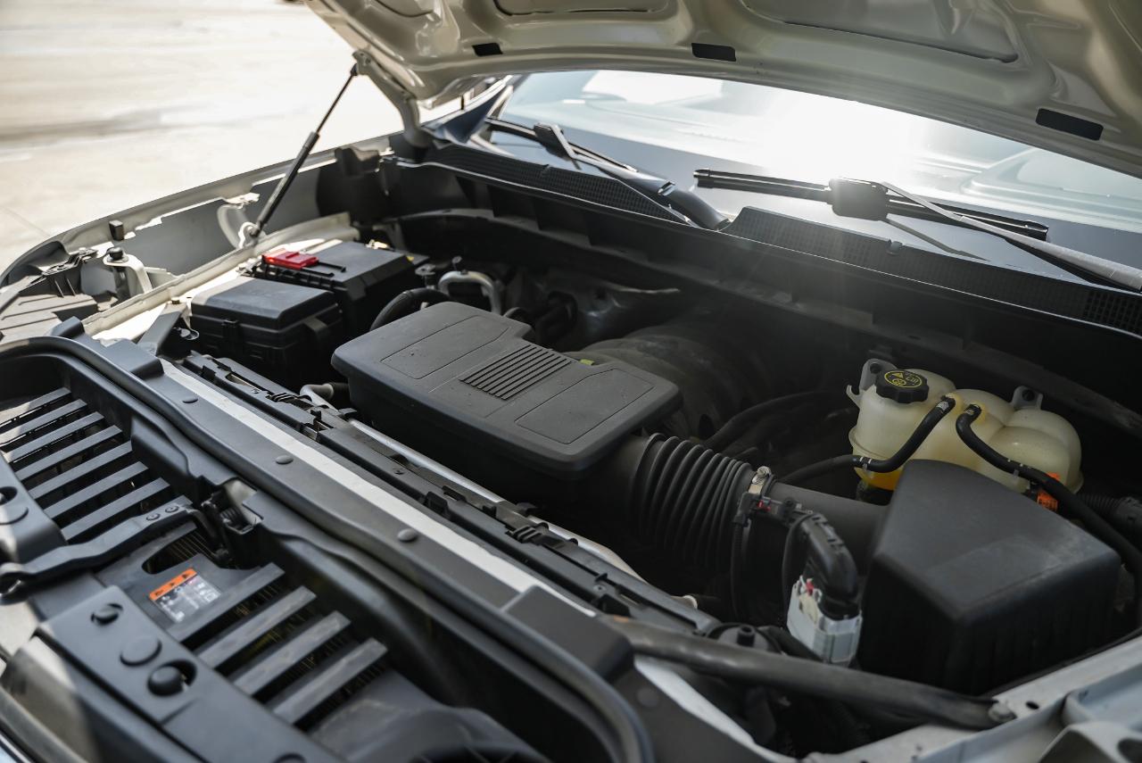 Chevrolet Silverado photo 53