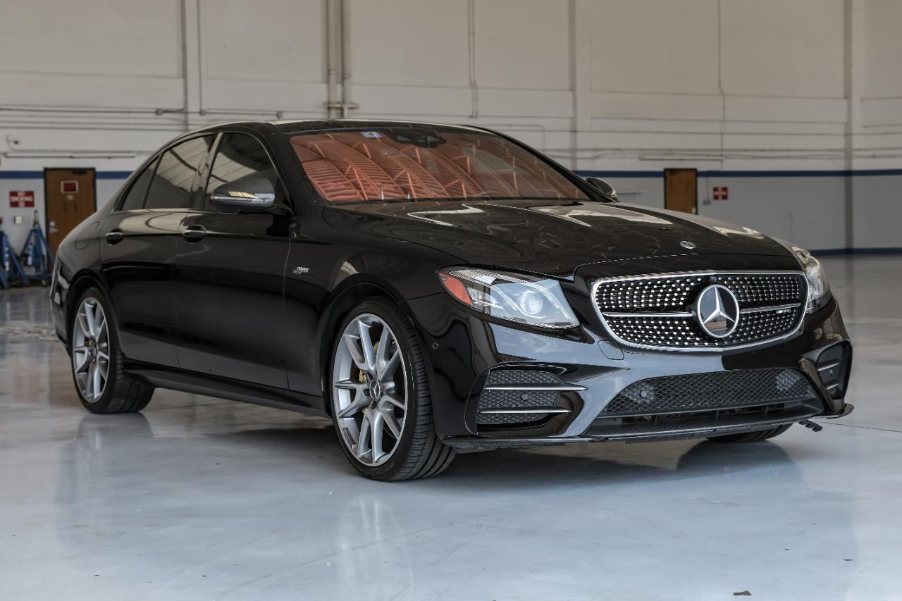 Mercedes-Benz E-Class photo 2
