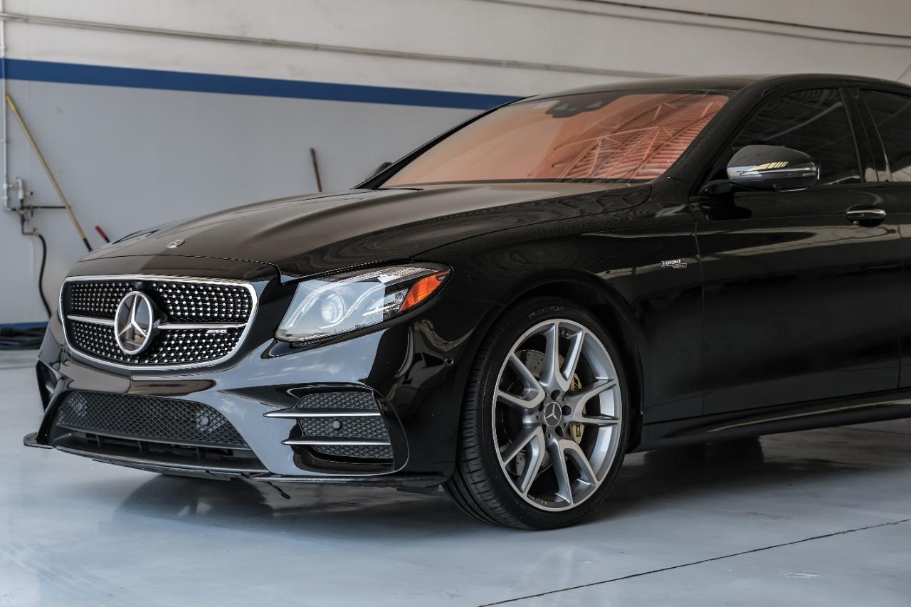 Mercedes-Benz E-Class photo 7