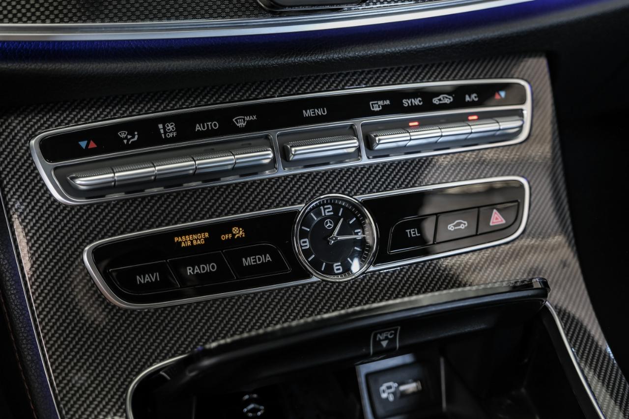 Mercedes-Benz E-Class photo 31