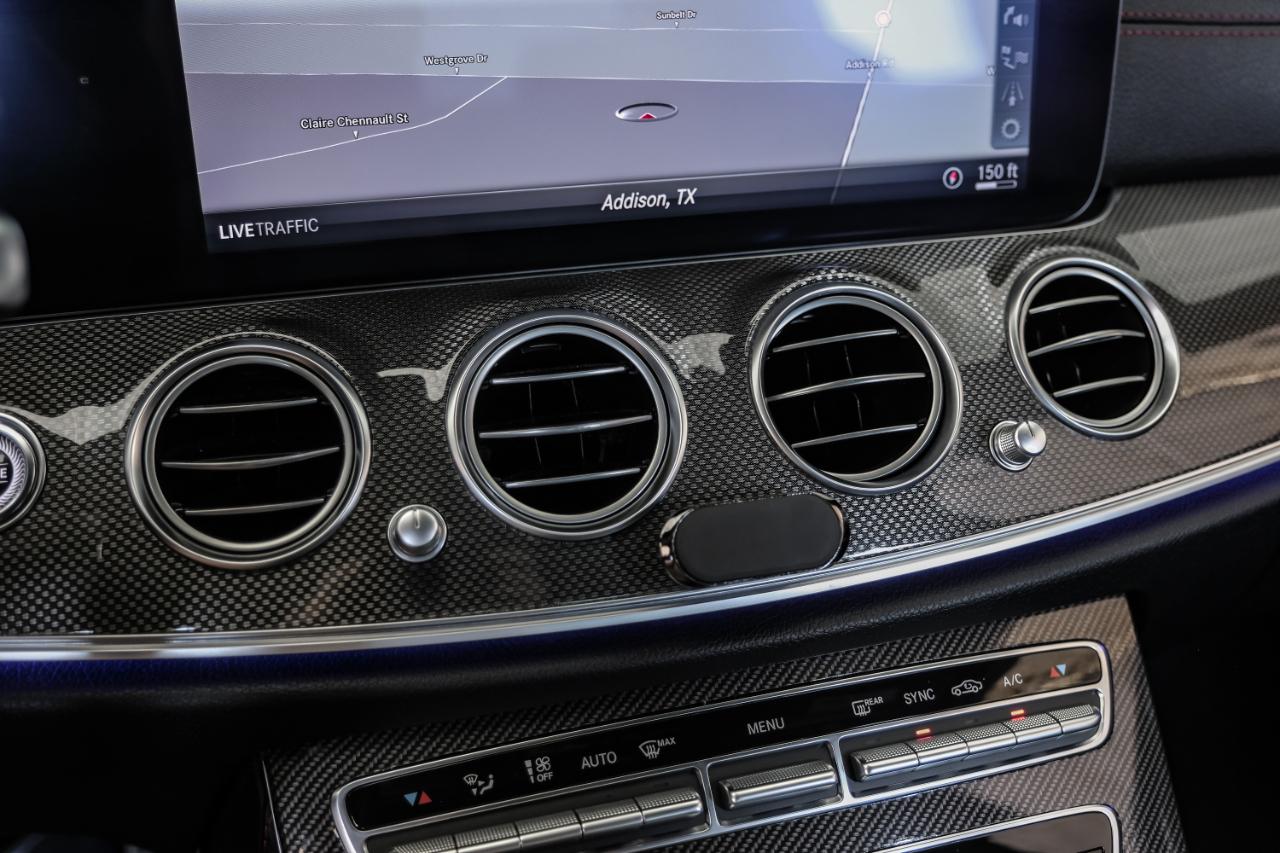 Mercedes-Benz E-Class photo 32