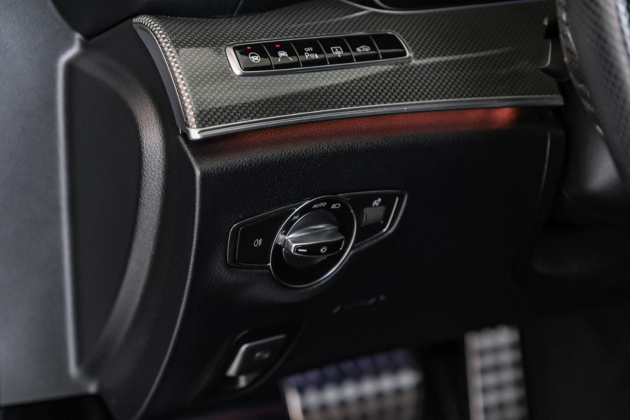 Mercedes-Benz E-Class photo 34