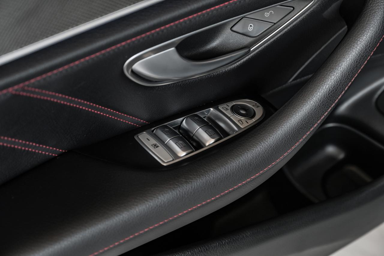 Mercedes-Benz E-Class photo 48