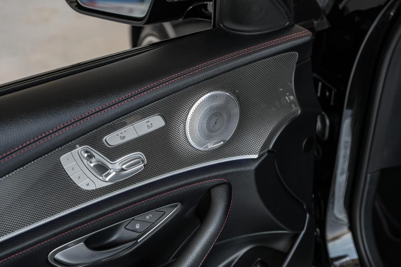 Mercedes-Benz E-Class photo 49