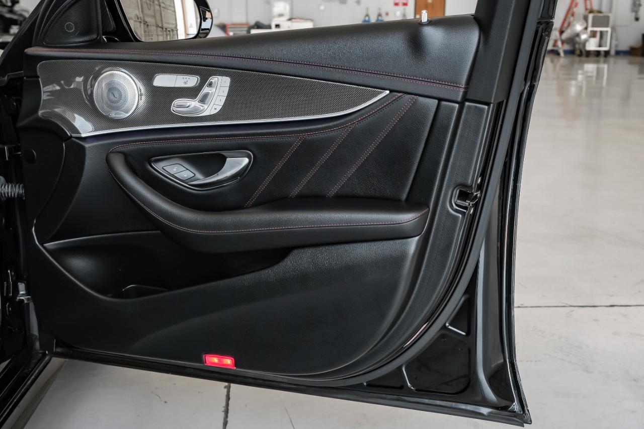 Mercedes-Benz E-Class photo 51