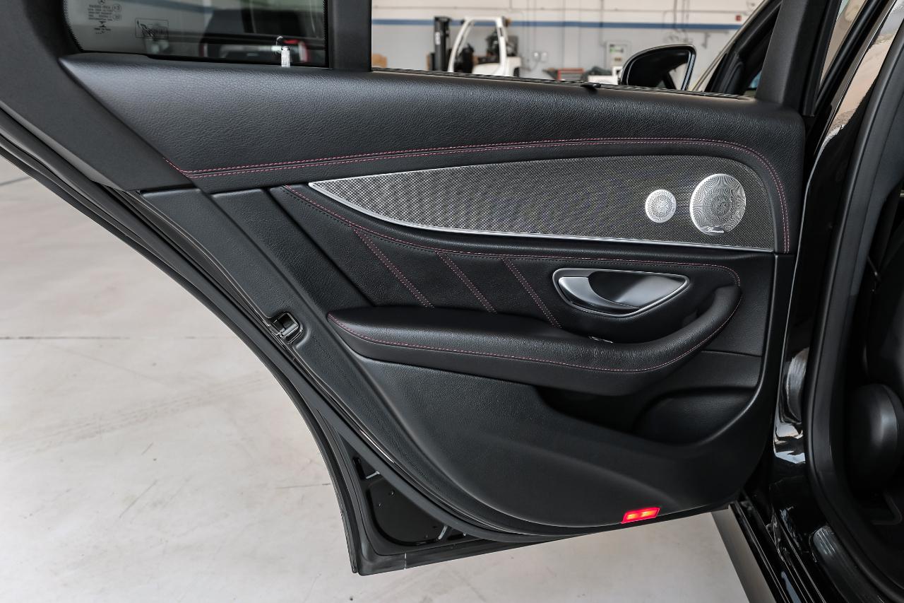 Mercedes-Benz E-Class photo 52