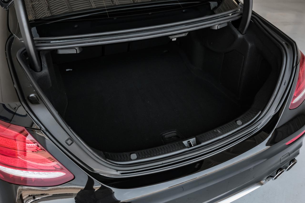 Mercedes-Benz E-Class photo 68