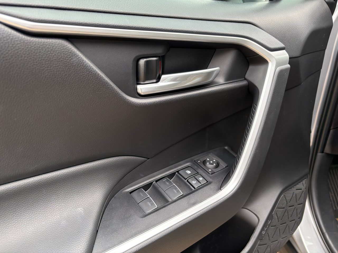 Toyota RAV4 XLE 2025 Toyota RAV4 XLE 2025