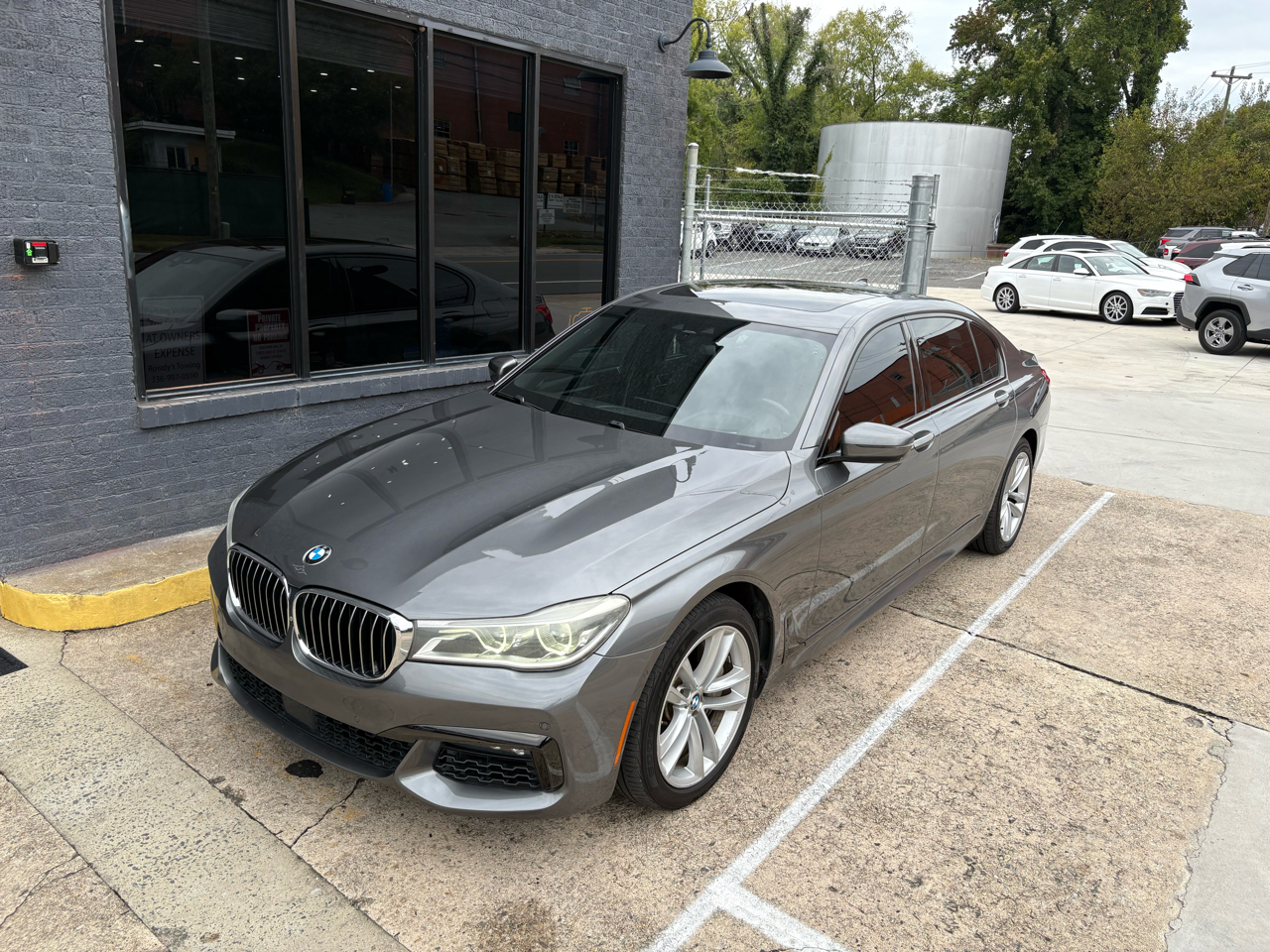 BMW 7-Series 750i xDrive 2017 BMW 7-Series 750i xDrive 2017