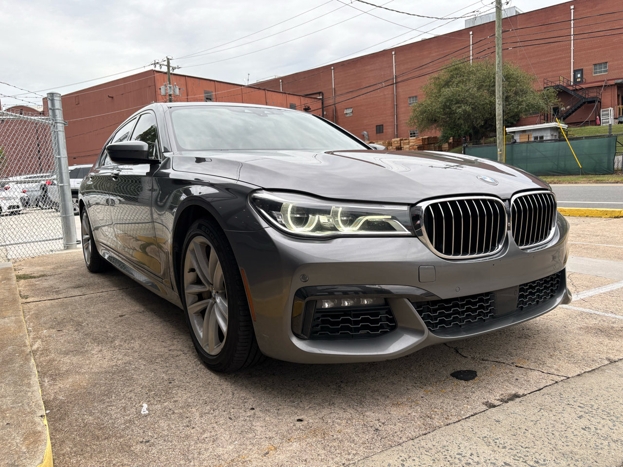 BMW 7-Series 750i xDrive 2017 BMW 7-Series 750i xDrive 2017
