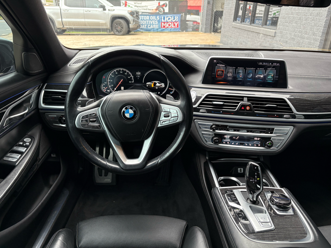 BMW 7-Series 750i xDrive 2017 BMW 7-Series 750i xDrive 2017