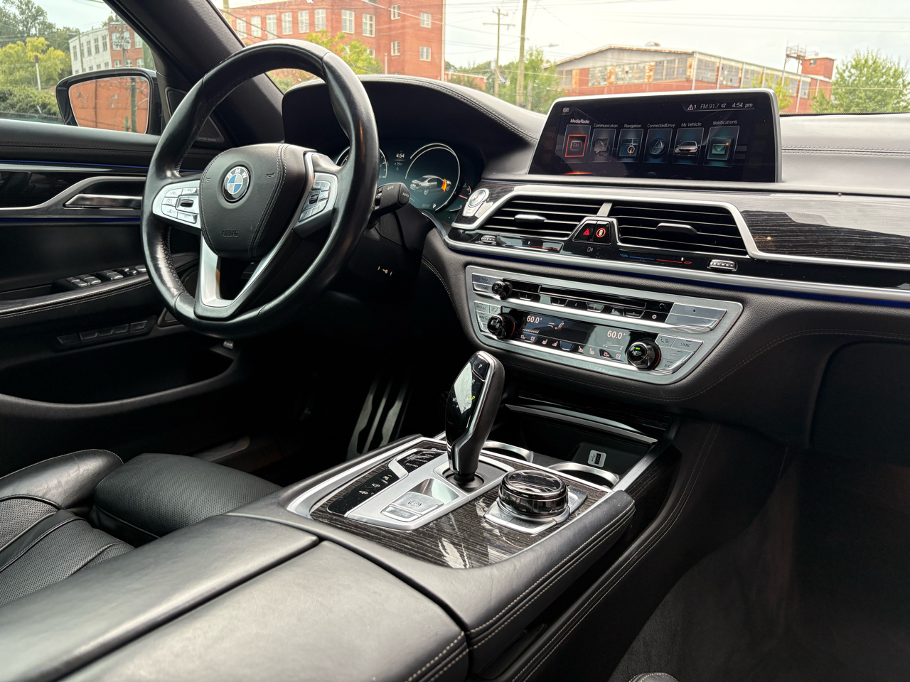 BMW 7-Series 750i xDrive 2017 BMW 7-Series 750i xDrive 2017