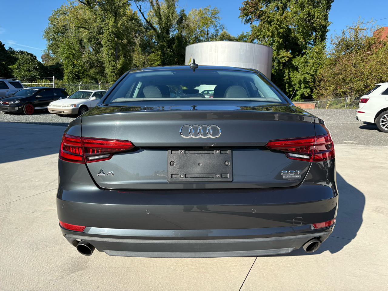 Audi A4 2.0T Premium quattro Sedan 2017 Audi A4 2.0T Premium quattro Sedan 2017