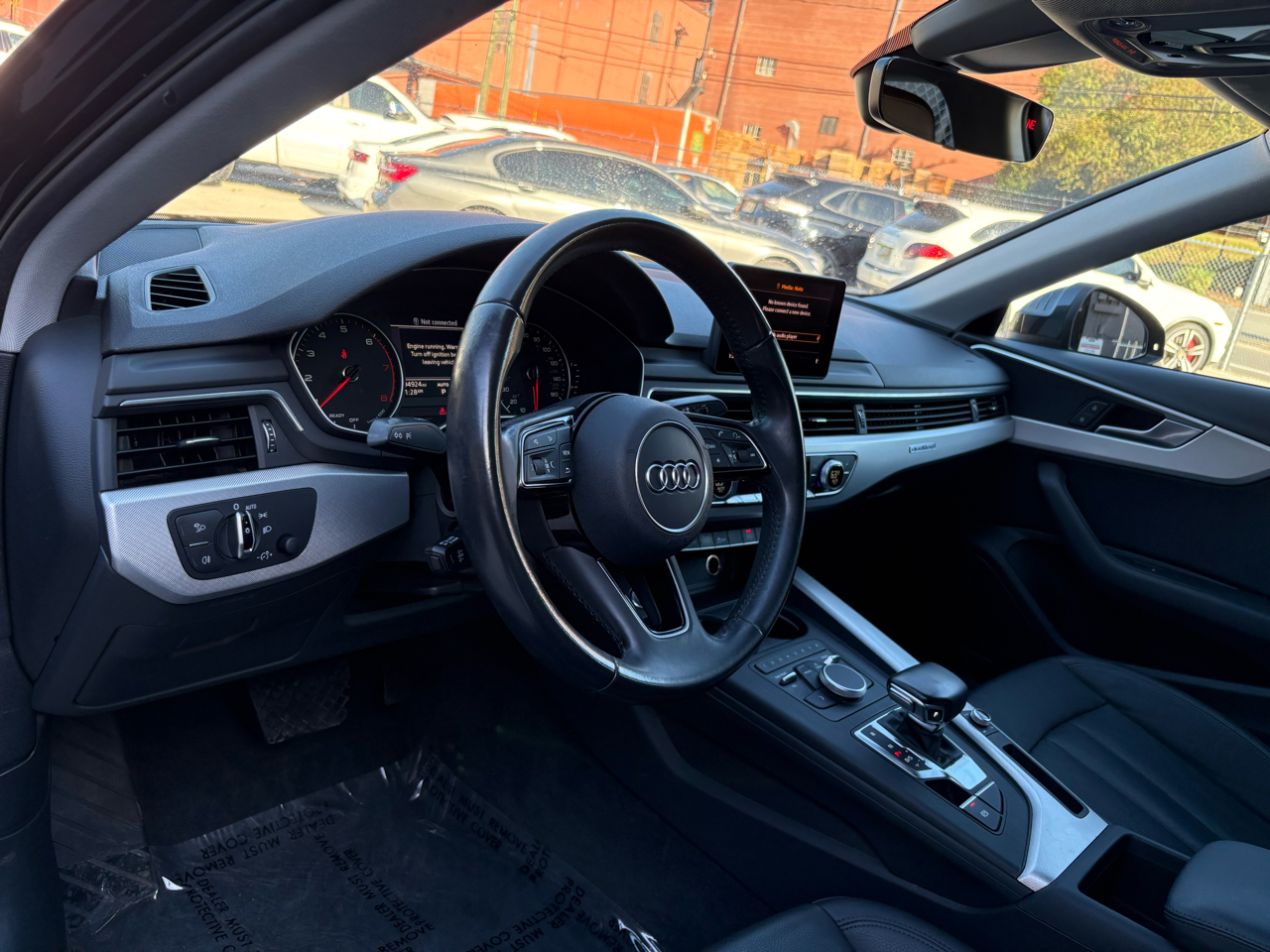 Audi A4 2.0T Premium quattro Sedan 2017 Audi A4 2.0T Premium quattro Sedan 2017