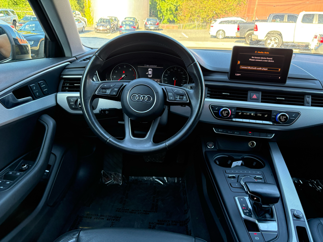 Audi A4 2.0T Premium quattro Sedan 2017 Audi A4 2.0T Premium quattro Sedan 2017
