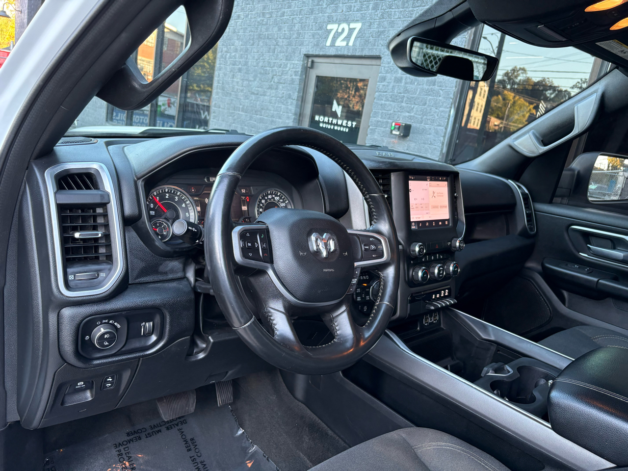 RAM 1500 Big Horn Quad Cab 4WD 2022 RAM 1500 Big Horn Quad Cab 4WD 2022