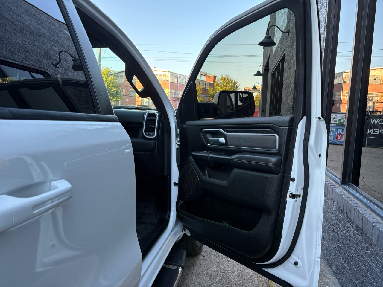 RAM 1500 Big Horn Quad Cab 4WD 2022 RAM 1500 Big Horn Quad Cab 4WD 2022