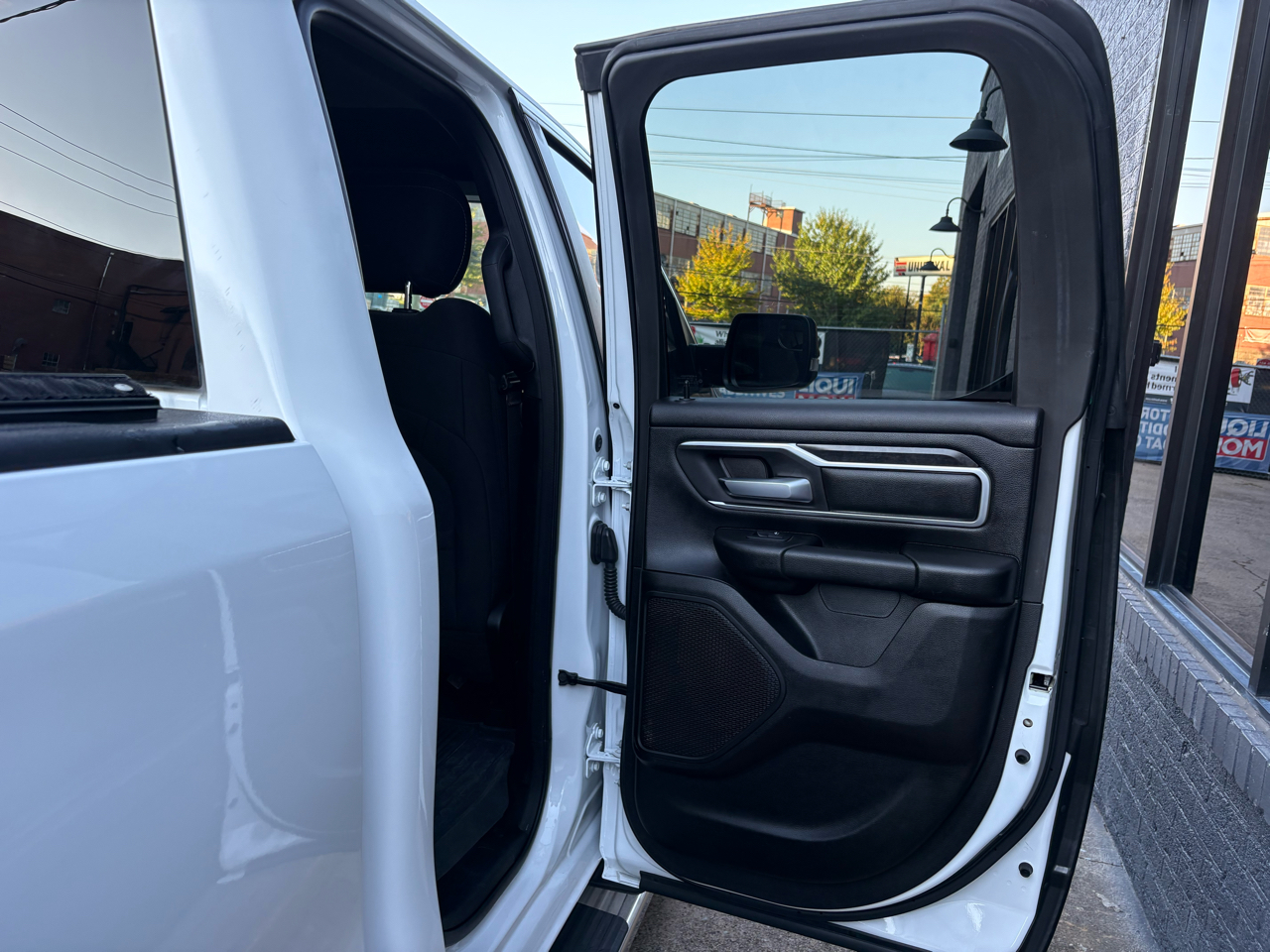 RAM 1500 Big Horn Quad Cab 4WD 2022 RAM 1500 Big Horn Quad Cab 4WD 2022