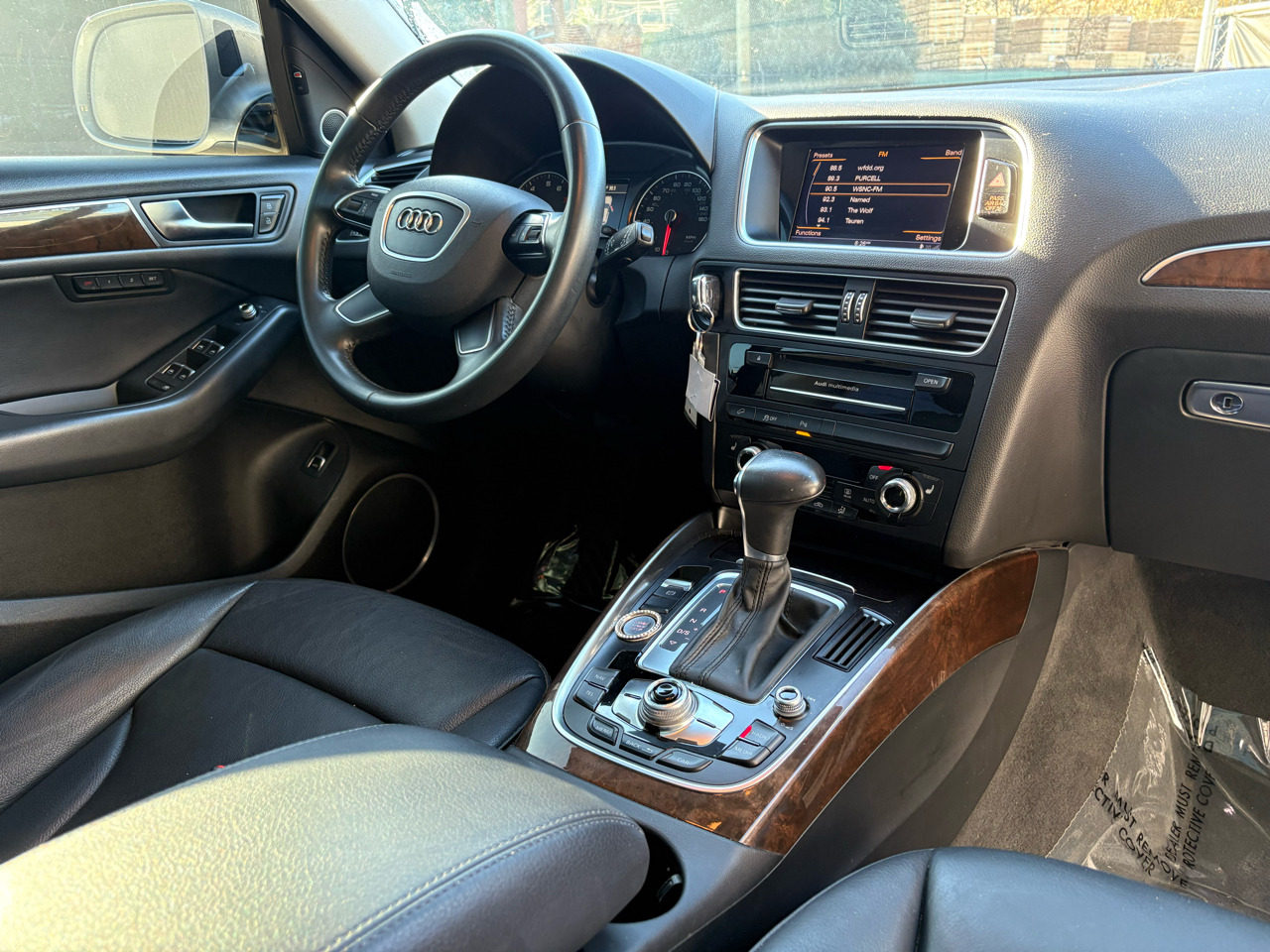 Audi Q5 2.0T Premium Plus quattro 2016 Audi Q5 2.0T Premium Plus quattro 2016