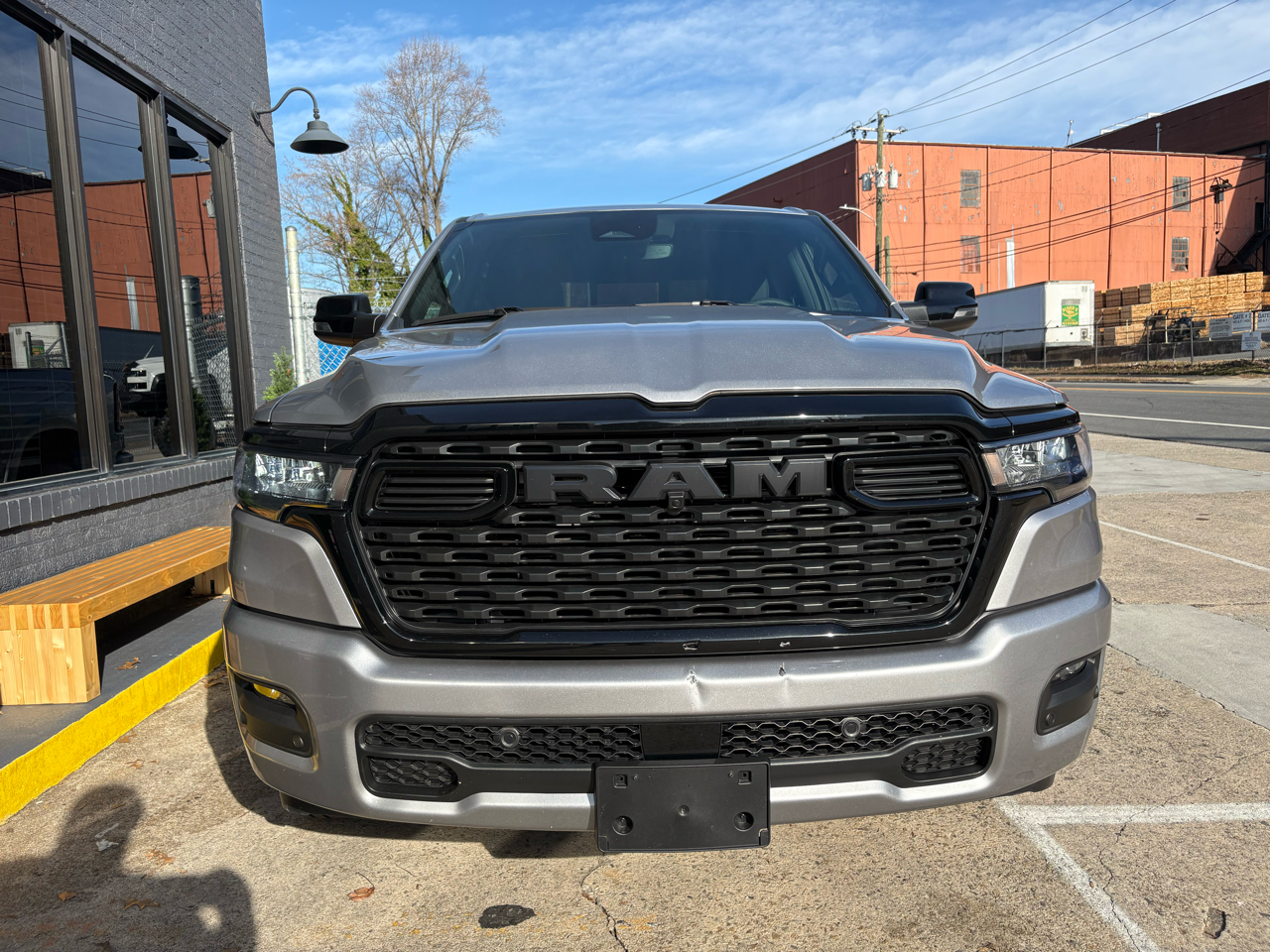 RAM 1500 Big Horn Crew Cab SWB 4WD 2025