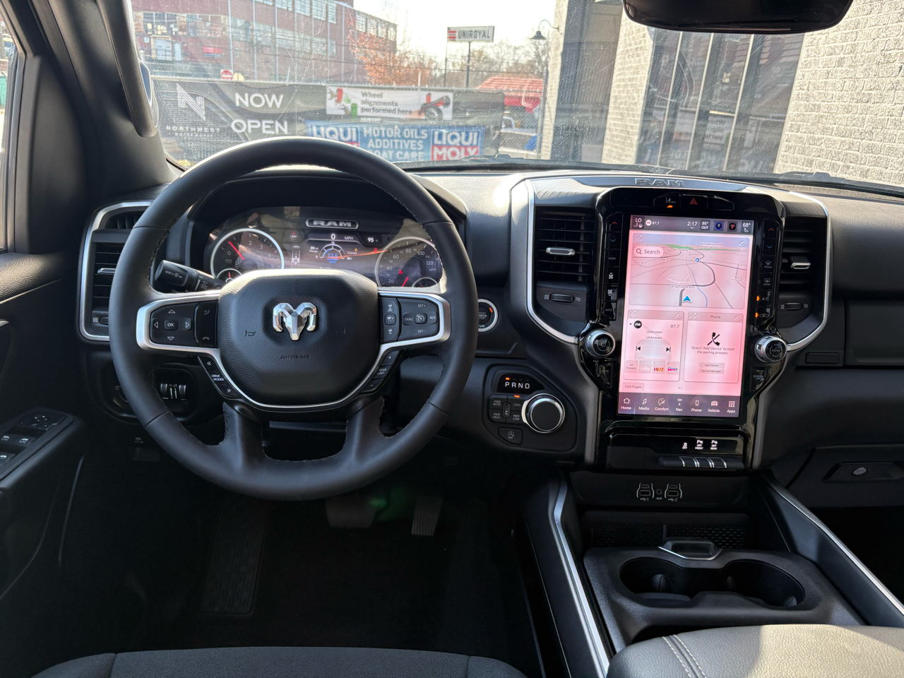 RAM 1500 Big Horn Crew Cab SWB 4WD 2025