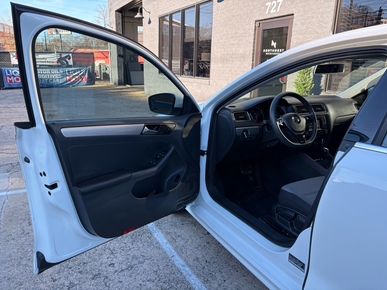 Volkswagen Jetta 1.4T S 6A 2017