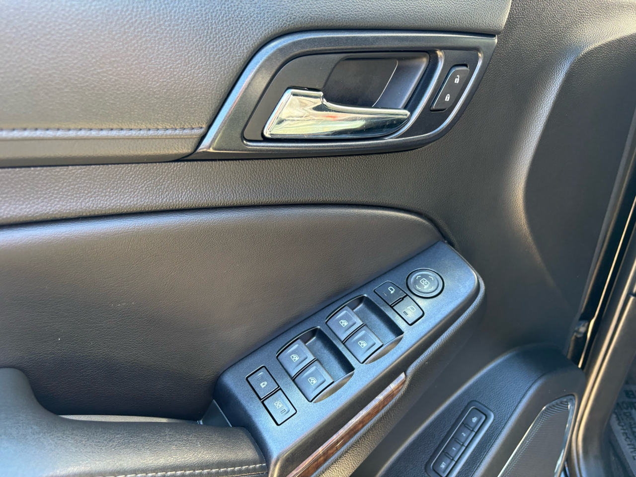 Chevrolet Suburban LT 4WD 2019