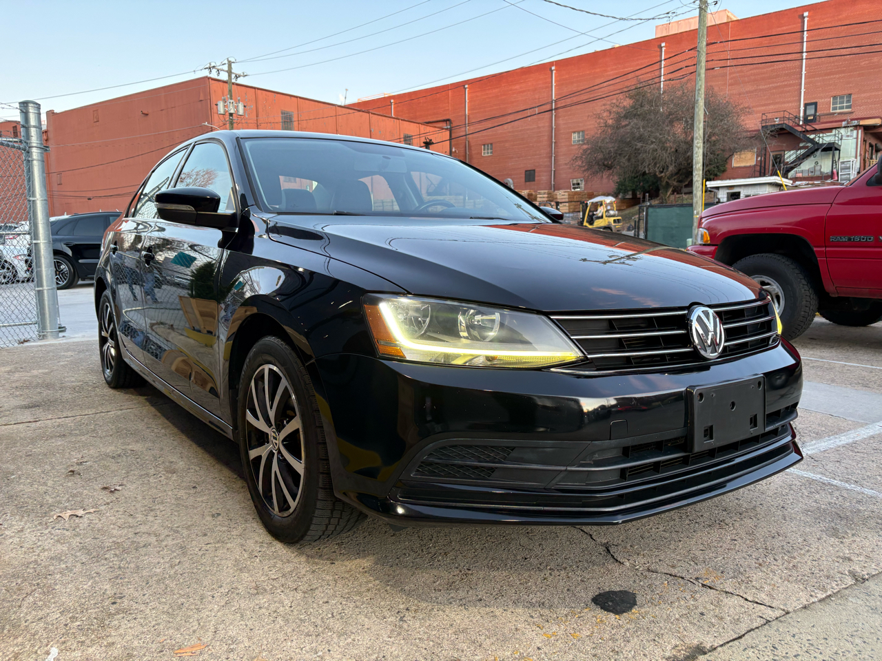 Volkswagen Jetta 1.4T SE 6A 2017