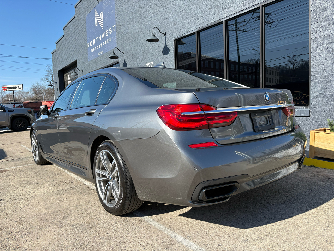 BMW 7-Series 750i 2018