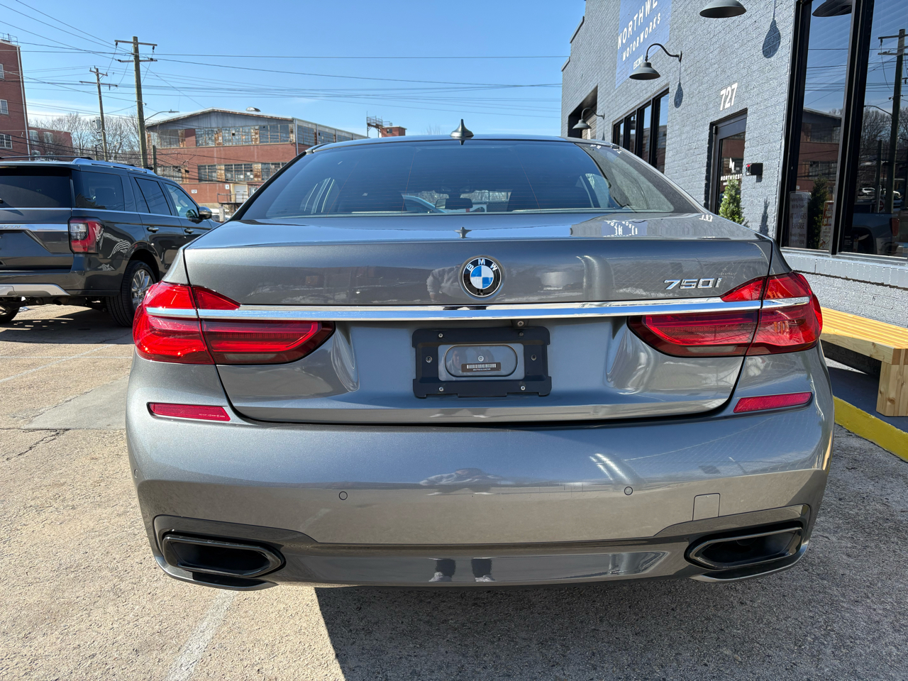 BMW 7-Series 750i 2018