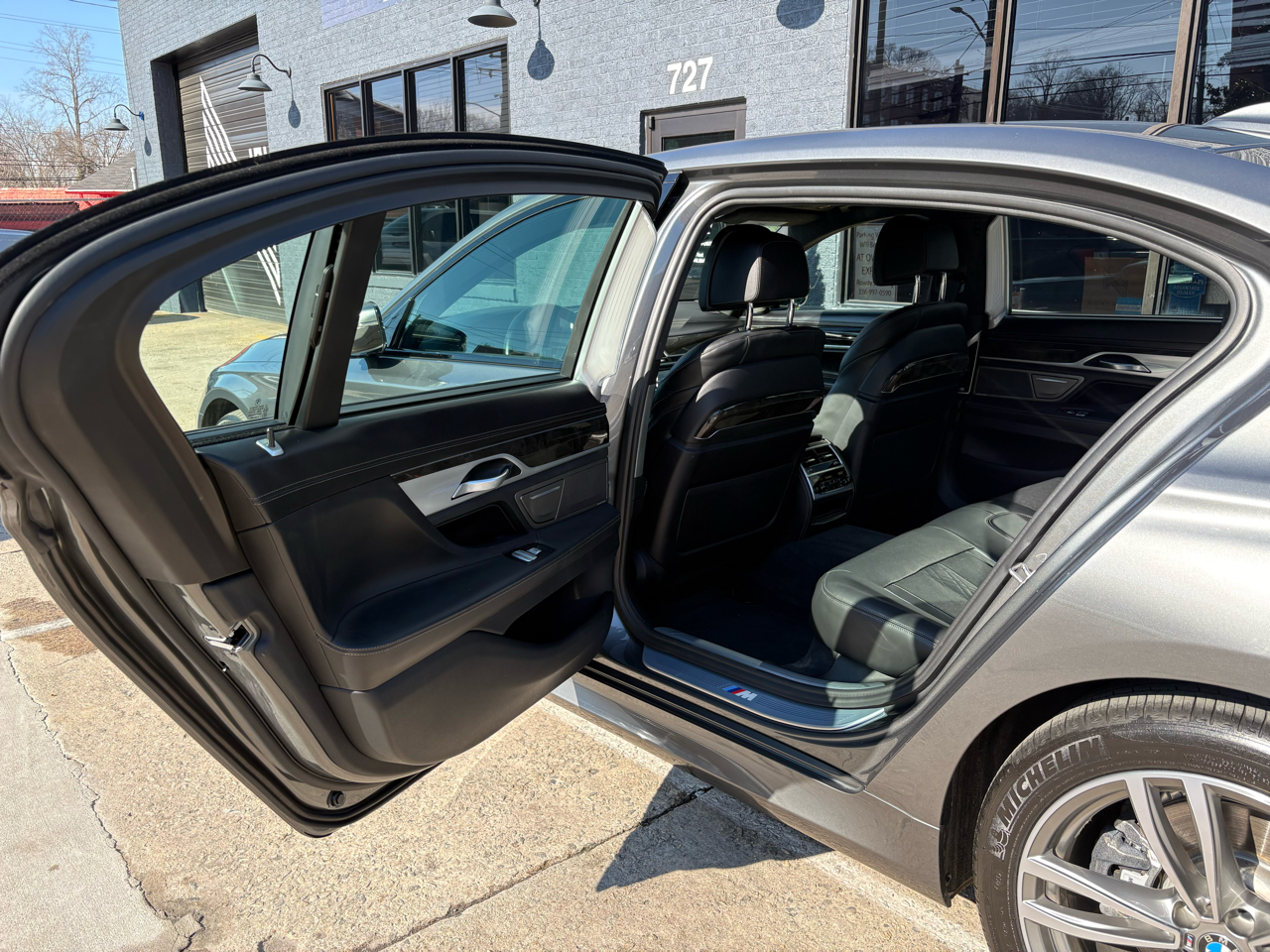 BMW 7-Series 750i 2018