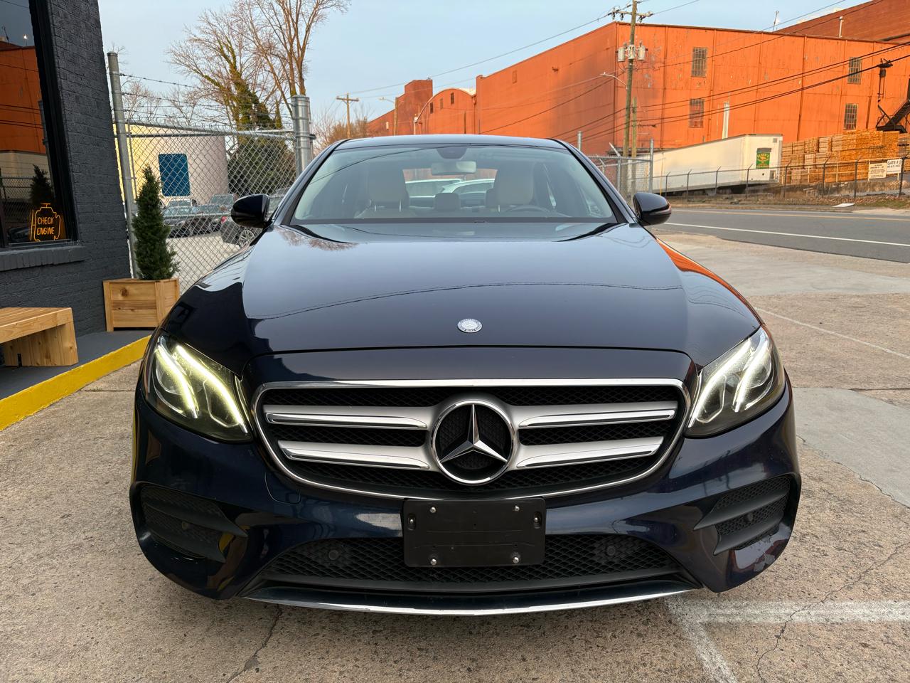 Mercedes-Benz E-Class E300 Luxury 4MATIC Sedan 2017