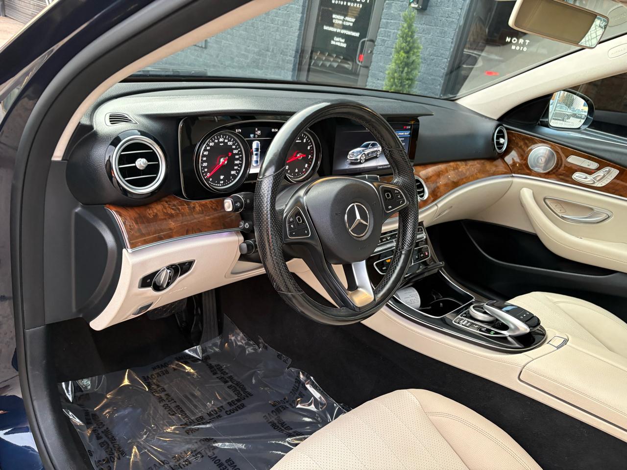 Mercedes-Benz E-Class E300 Luxury 4MATIC Sedan 2017