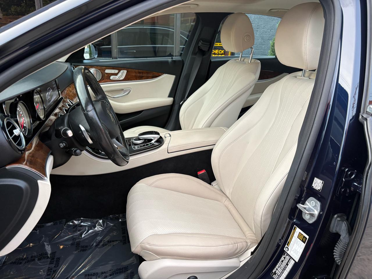 Mercedes-Benz E-Class E300 Luxury 4MATIC Sedan 2017