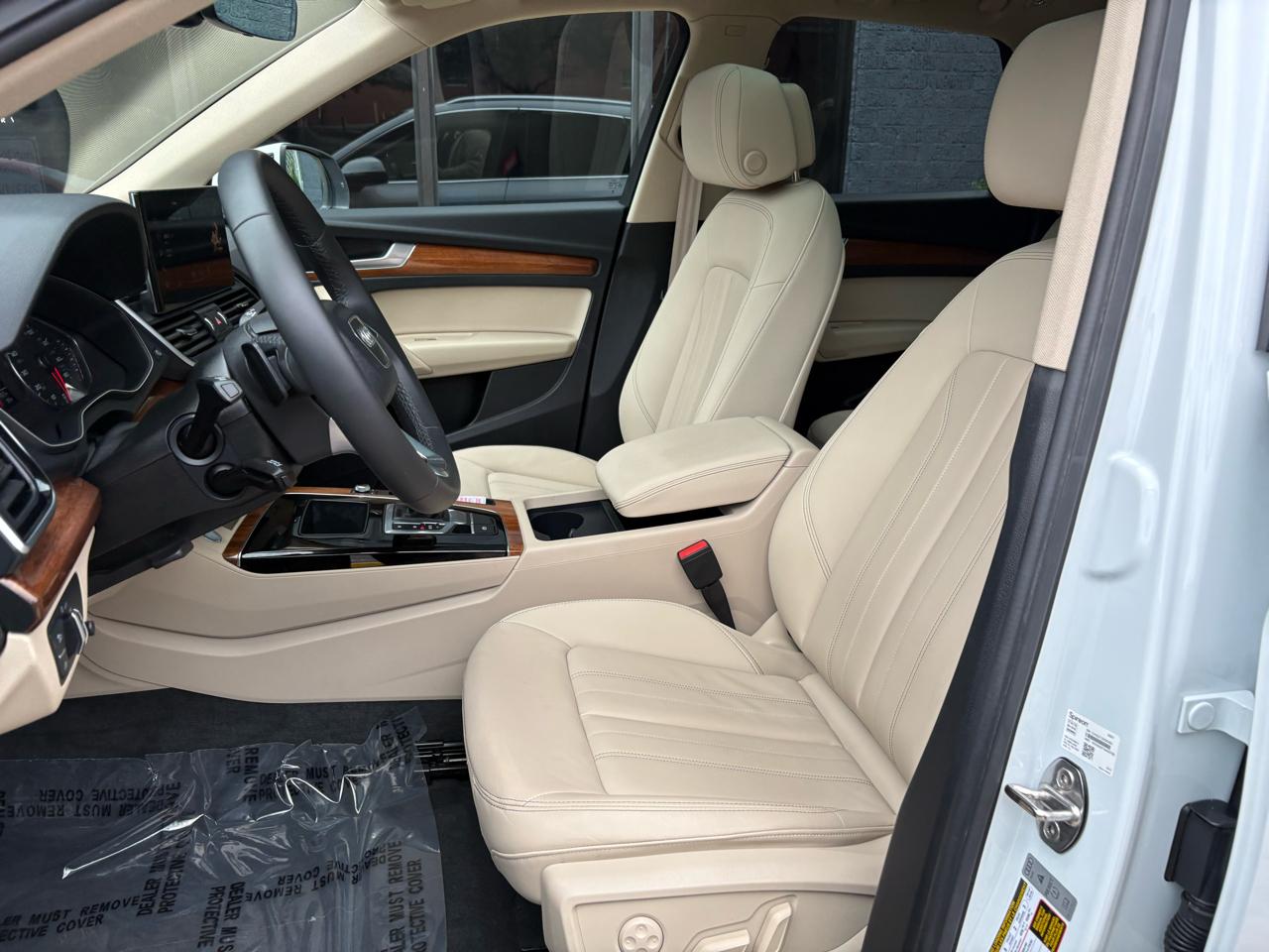 Audi Q5 2.0T Premium quattro 2024