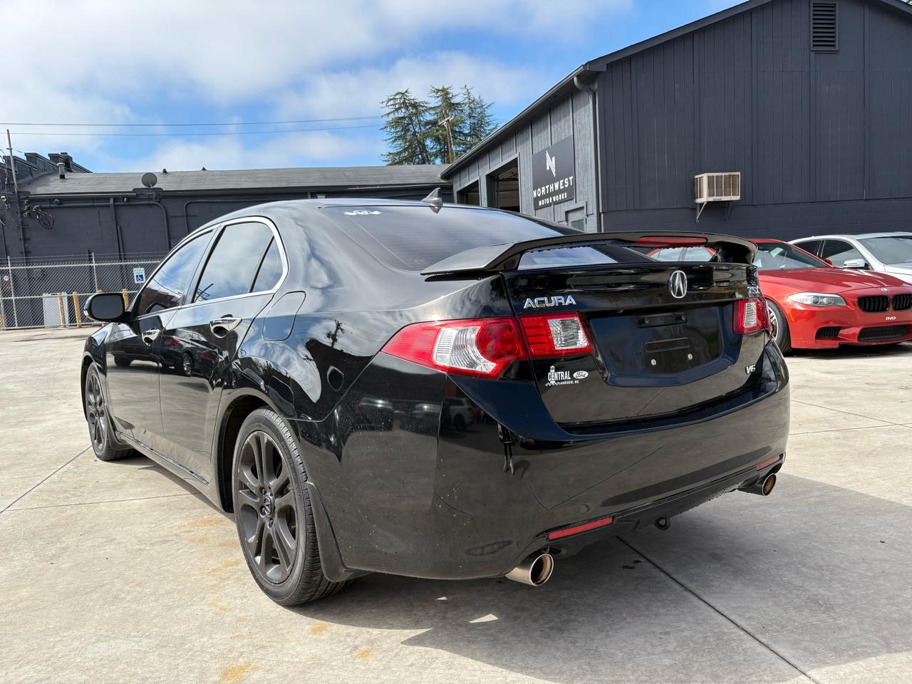 Acura TSX V6 5-Speed AT with Tech Package 2010