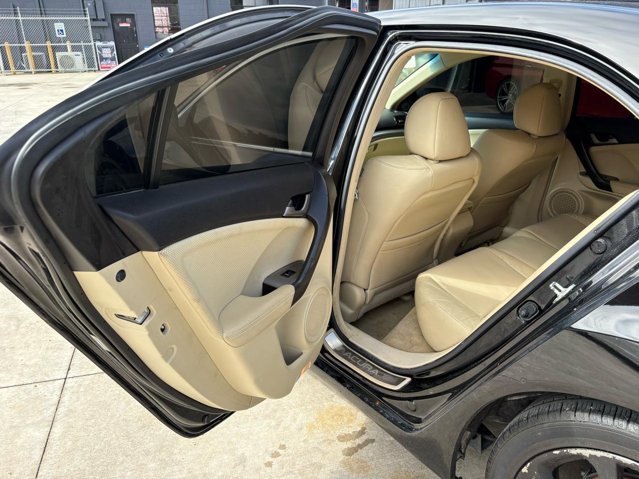 Acura TSX V6 5-Speed AT with Tech Package 2010