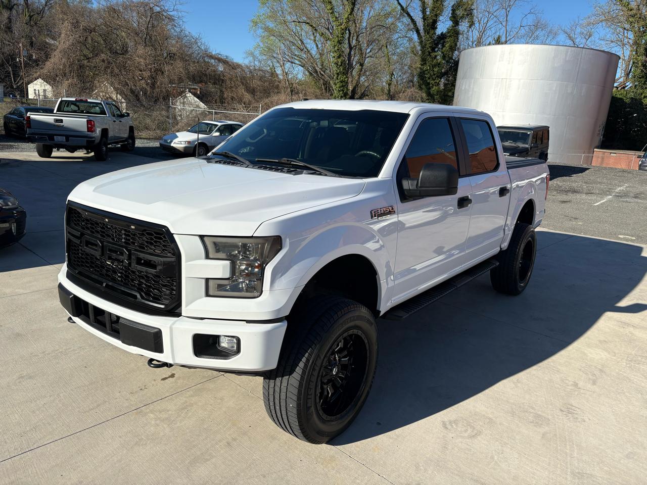 Ford F-150 4WD SuperCab 145" XL 2017