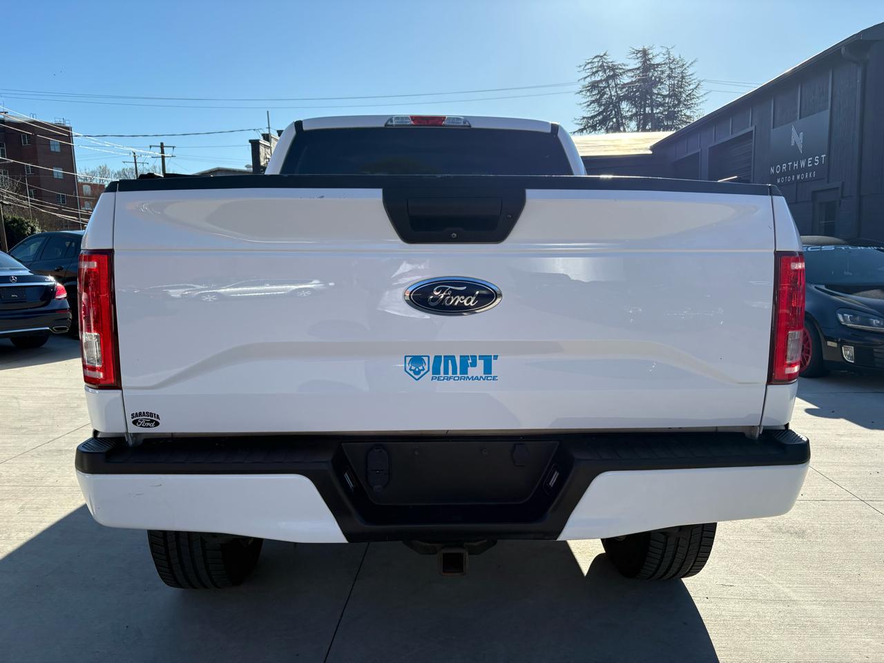 Ford F-150 4WD SuperCab 145" XL 2017