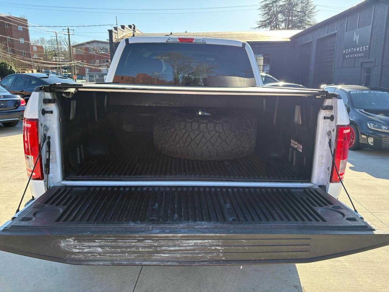 Ford F-150 4WD SuperCab 145" XL 2017