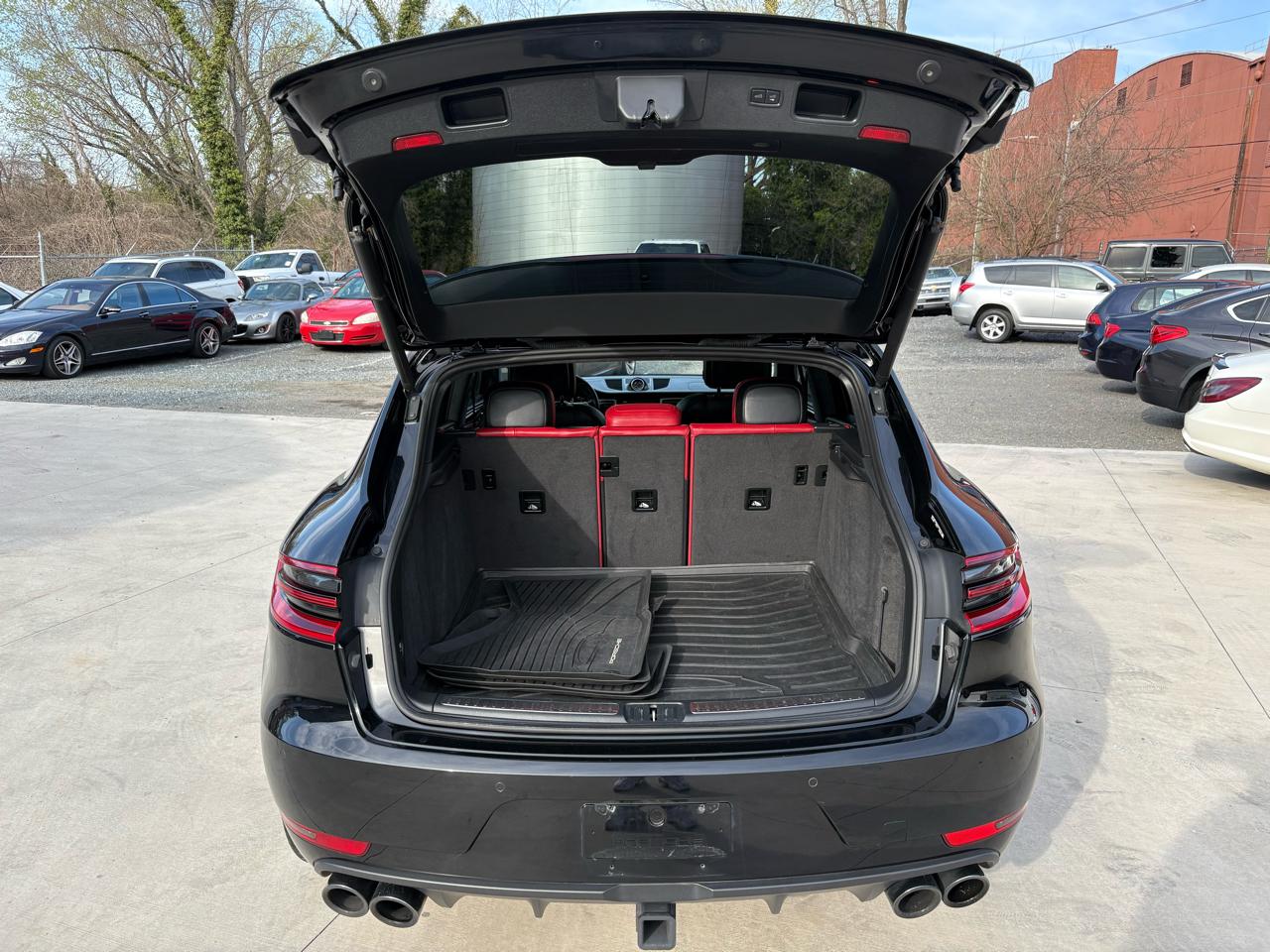 Porsche Macan Turbo 2018