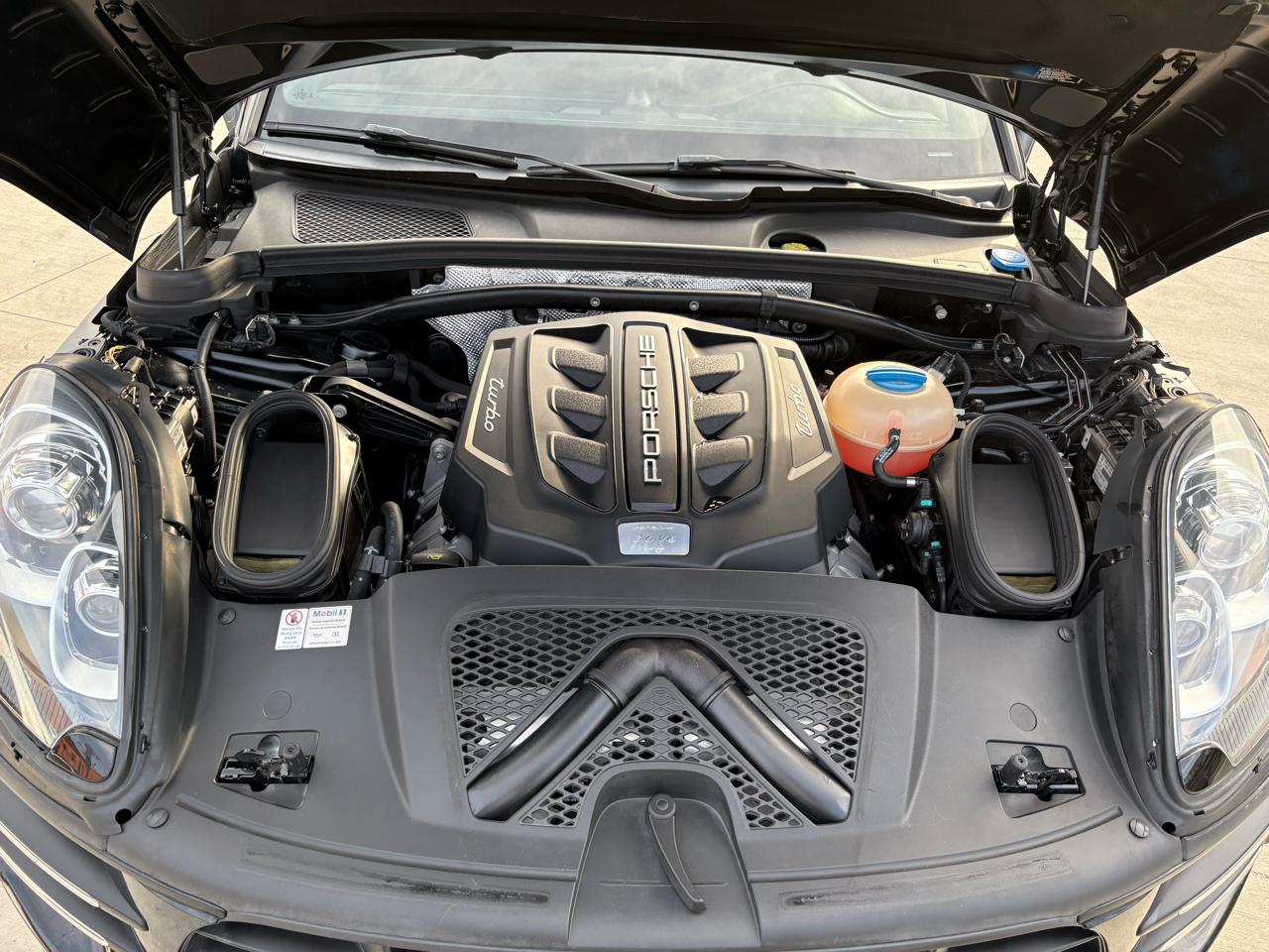 Porsche Macan Turbo 2018