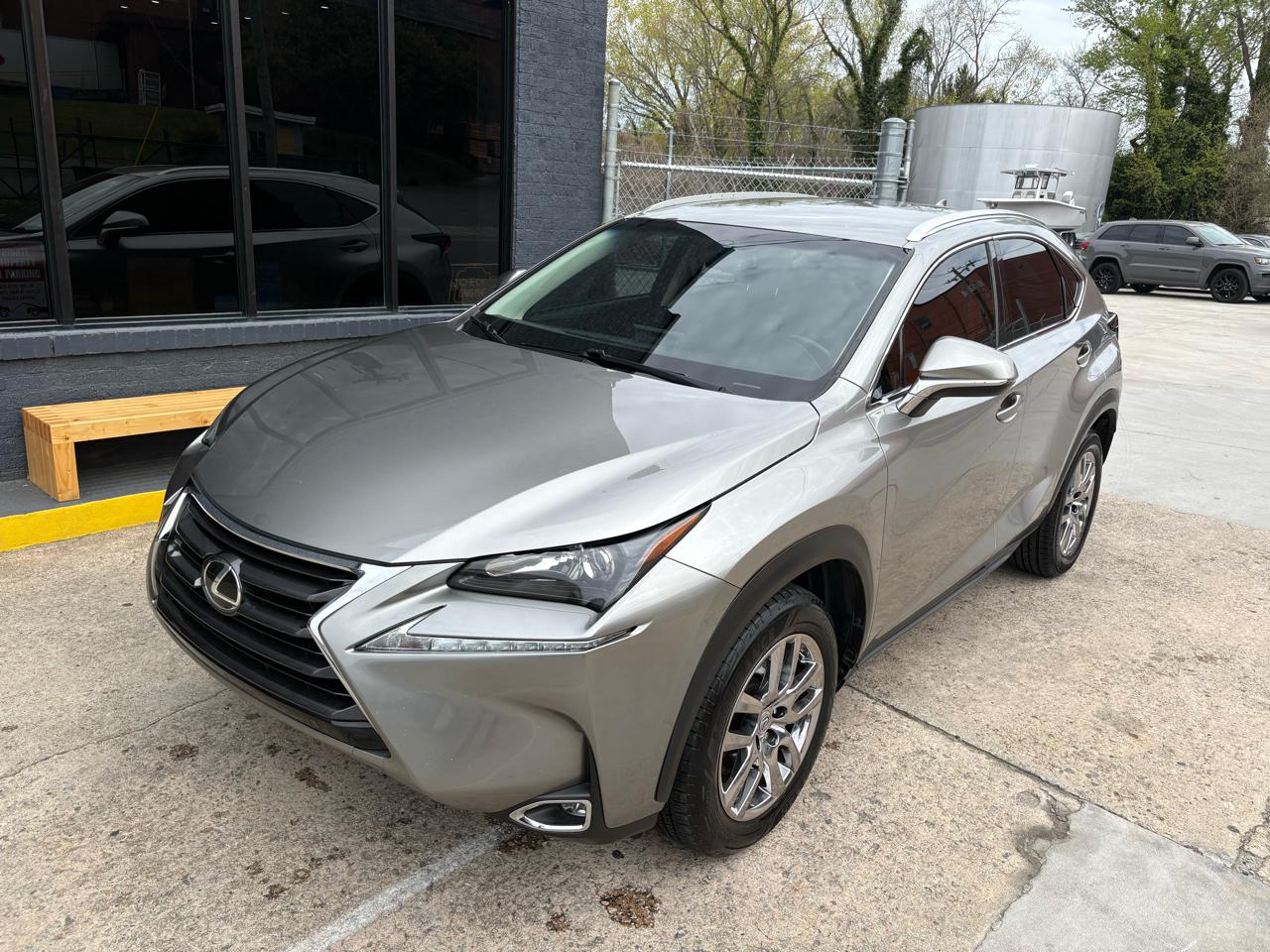 Lexus NX 200t FWD 2017