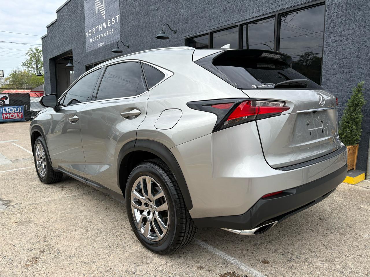 Lexus NX 200t FWD 2017