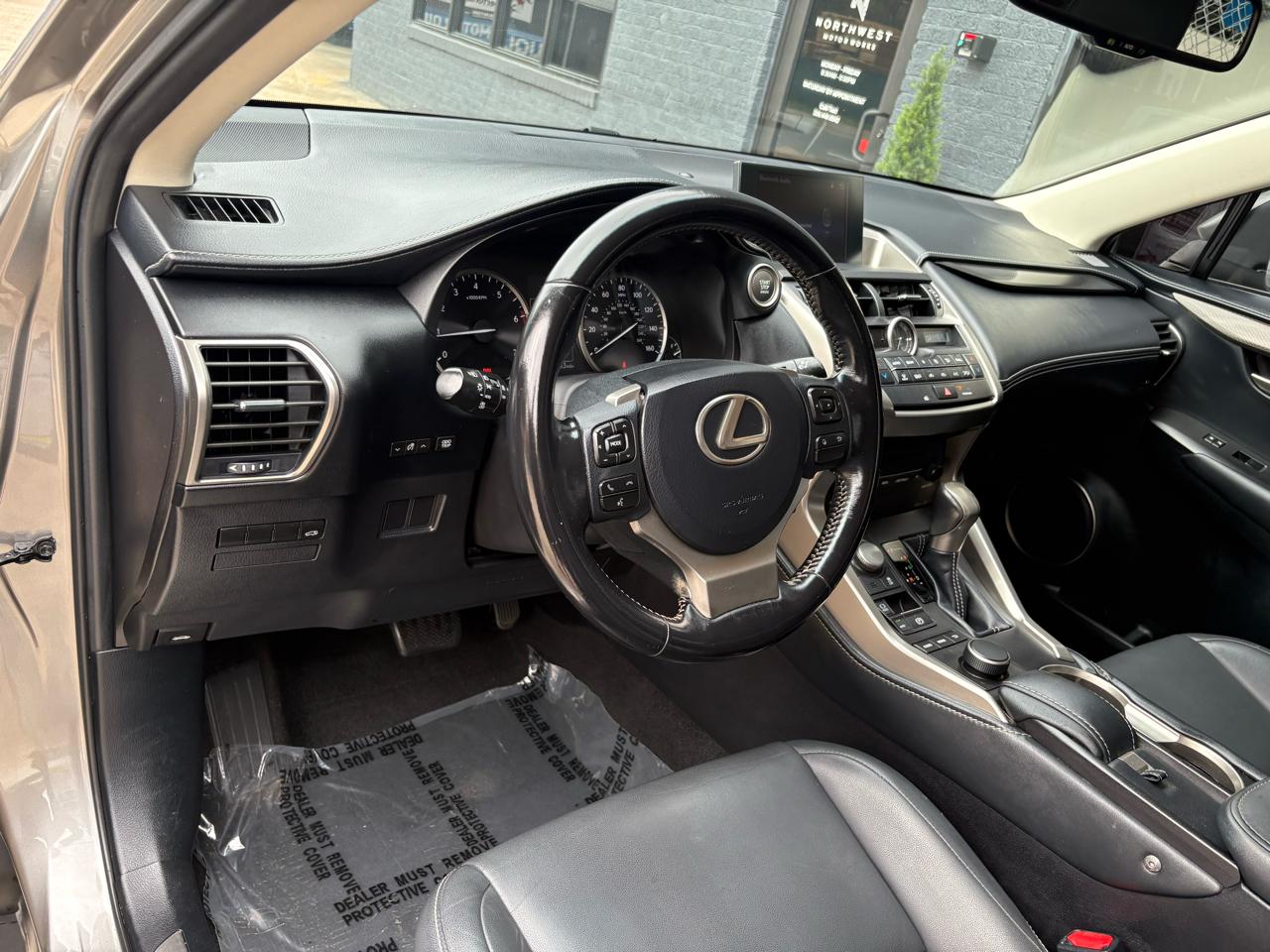 Lexus NX 200t FWD 2017