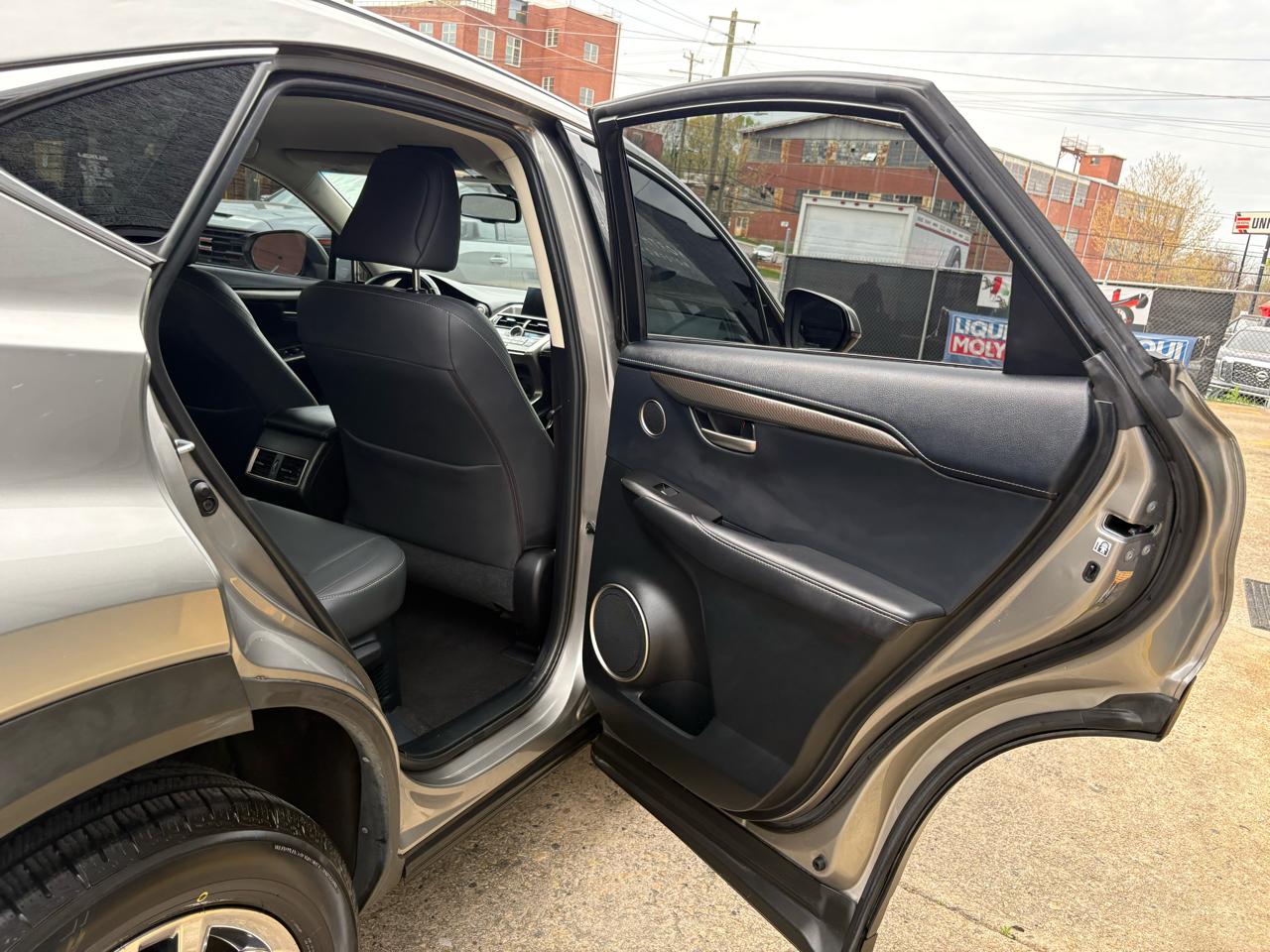 Lexus NX 200t FWD 2017